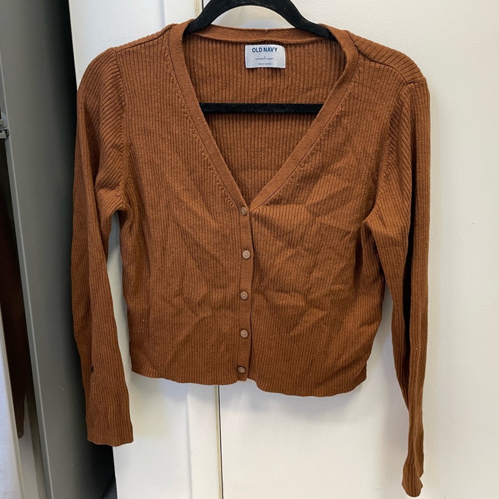 Old Navy *worn once* cropped cardigan caramel button up size L